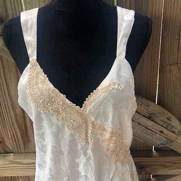 Victoria’s Secret Vintage Gold Label Ivory Chemise - Picture 3 of 7